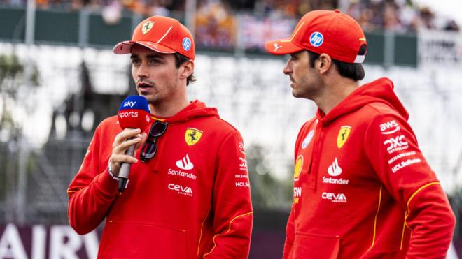 Charles Leclerc y Carlos Sainz, en el Gran Premio de Silverstone (Foto: Cordon Press).