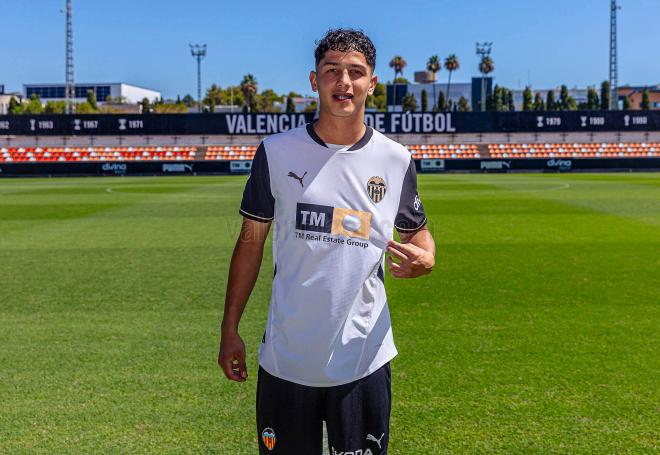 Warren Madrigal entra en la convocatoria del Valencia CF.