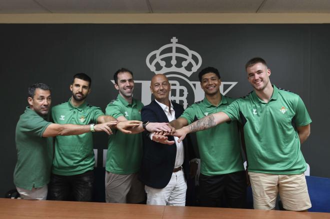 Presentación del Real Betis Baloncesto (Foto: Kiko Hurtado).