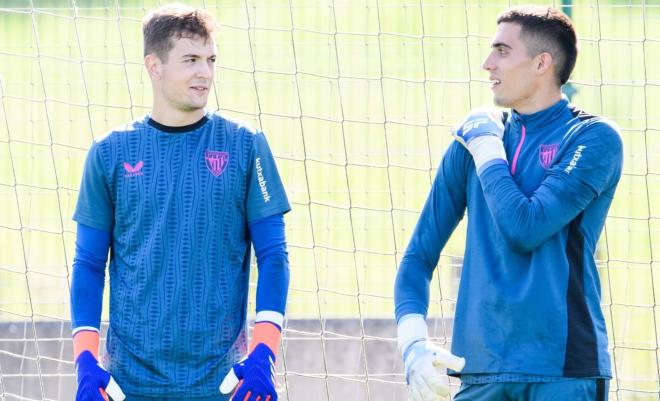 Los porteros Julen Agirrezabala y Alex padilla trabajan aquí juntos en las instalaciones de Lezama (Foto: Athletic Club).
