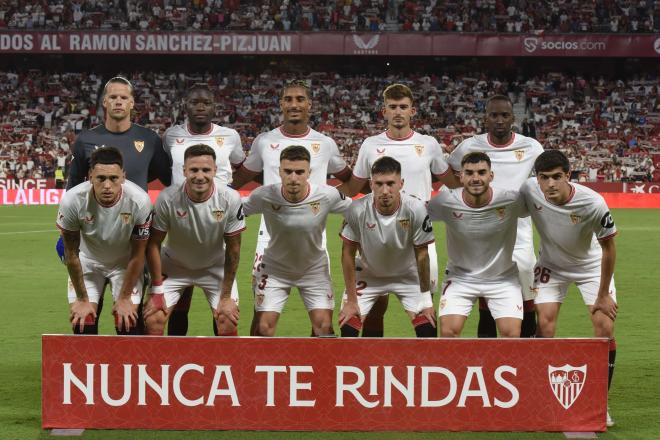 El once del Sevilla ante el Villarreal (Foto: Kiko Hurtado).