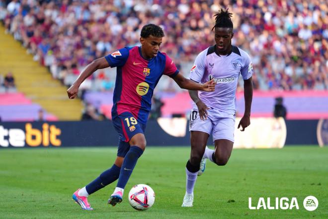 Nico Williams presiona a Lamine Yamal ante el Barça en Montjuic (Foto: LaLiga).