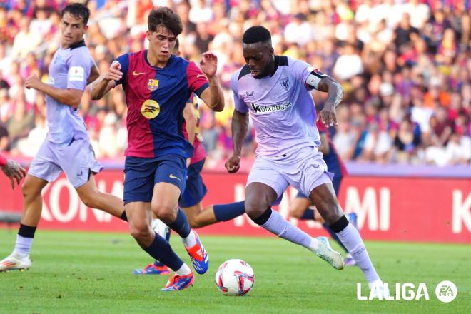 Iñaki Williams, un ejercicio de impotencia como '9' ante el Barça en Montjuic (Foto: LaLiga).