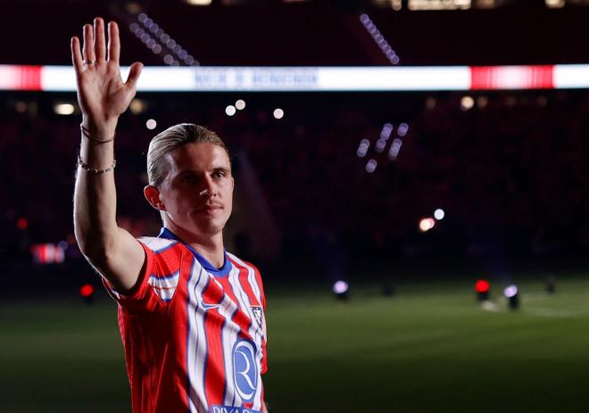 Conor Gallagher, en su presentación en el Metropolitano (Foto: Atlético de Madrid).