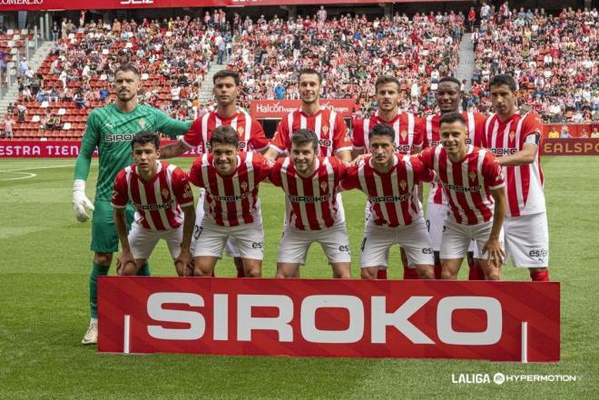 Once titular del Sporting frente al Eldense (Foto: LALIGA).