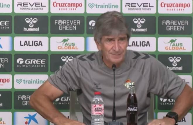 Manuel Pellegrini en la rueda de prensa.