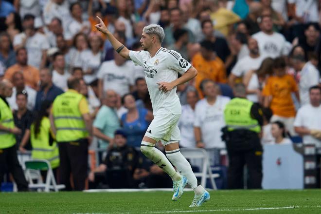 Fede Valverde celebra su gol en el Real Madrid-Valladolid (Foto: Cordon Press).