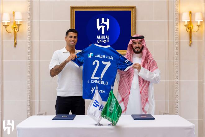 Joao Cancelo firma por el Al Hilal