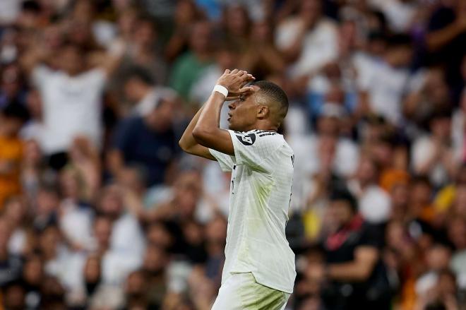 Mbappé tras fallar una ocasión de gol con el Real Madrid (Foto: Cordon Press).