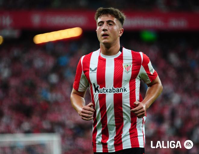 Mikel Jauregizar, titular y brillante en el triunfo del Athletic Club ante el Valencia (Foto: LALIGA).