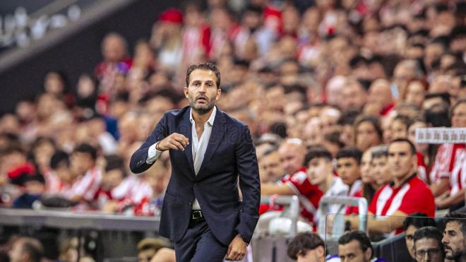 Baraja, entrenador del Valencia CF, en Bilbao