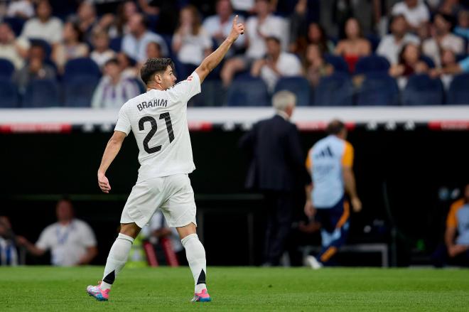 Brahim Díaz celebra su gol en el Real Madrid-Valladolid (Foto: Cordon Press).