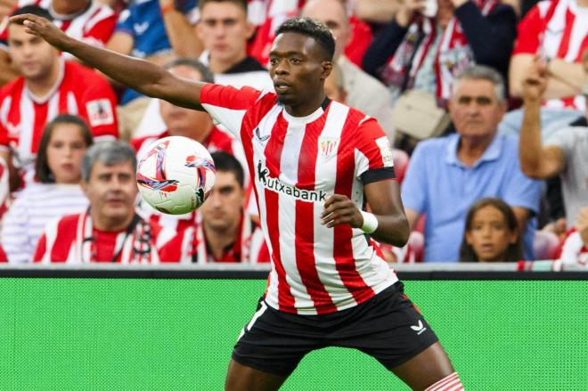 Control de Álvaro Djaló, en su debut en San Mamés ante el Valencia CF (Foto: Athletic Club).