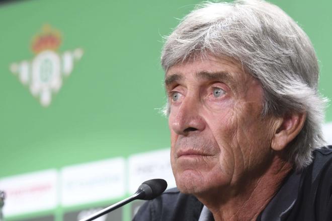 Manuel Pellegrini, en sala de prensa (Foto: Kiko Hurtado).