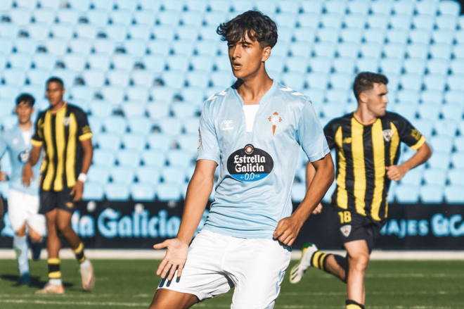 Iago Barreiros en su debut ante el Barakaldo (Foto: RC Celta).