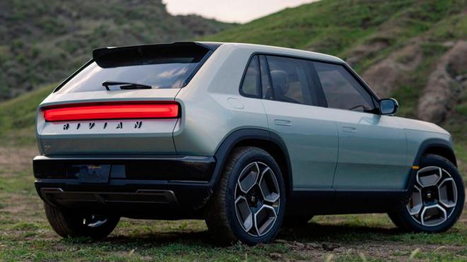 Rivian 3