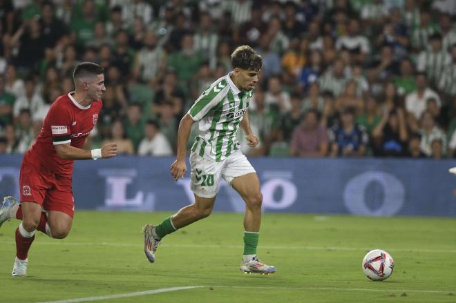 Ez Abde en el Betis-Kryvbas (foto: Kiko Hurtado).