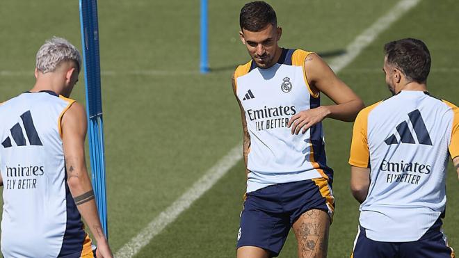 Dani Ceballos durante un entrenamiento con el Real Madrid el pasado 23 de agosto (Cordon Press)