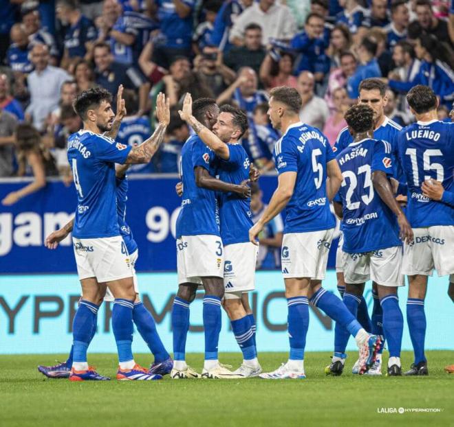 El Real Oviedo celebra el gol de Chaira (Foto: LaLiga).