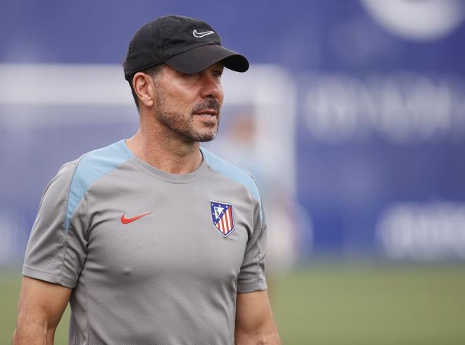 Diego Pablo Simeone, en una sesión del Atlético (Foto: ATM).