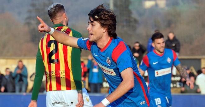 Julen Jon Guerrero, durante su anterior etapa en el Amorebieta (Foto: Twitter).