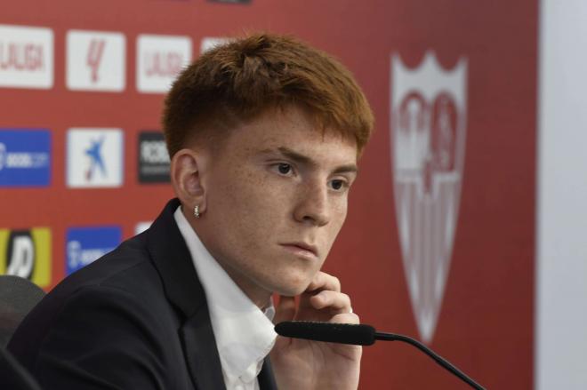 Valentín Barco, durante su presentación (Foto: Kiko Hurtado).