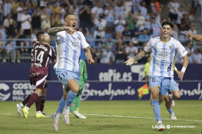 Dioni celebra un gol junto a Antoñito Cordero. (Foto: LALIGA)