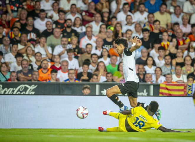 André Almeida, ante el Villarreal CF (Foto: Valencia CF).