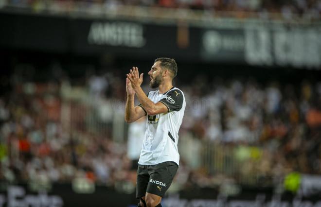 Luis Rioja, ante el Villarreal CF (Foto: Valencia CF).