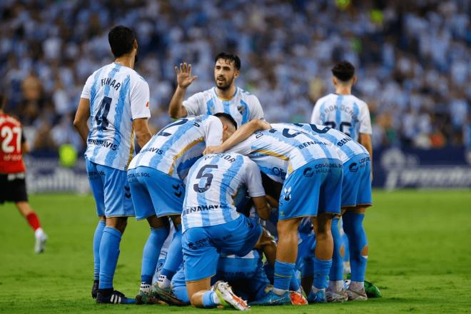 El equipo celebra el gol de Dioni ante el Mirandés. (Foto: MCF)