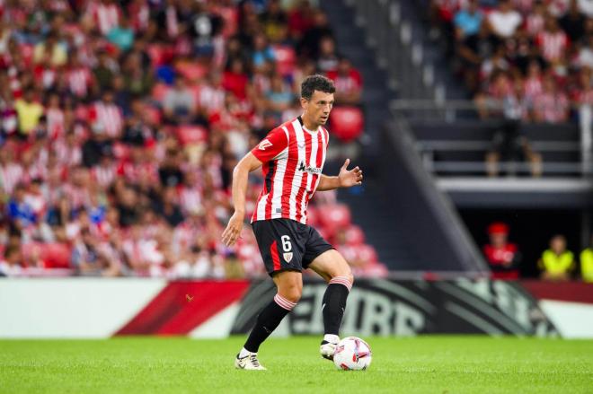 Mikel Vesga la juega ante el Atlético de Madrid del Cholo Simeone en San Mamés (Foto: Athletic Club).