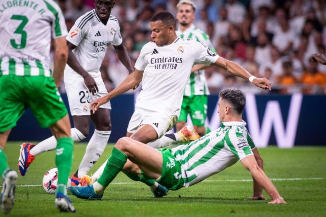 Kylian Mbappé, en una ocasión del Real Madrid-Betis (Foto: Cordon Press).