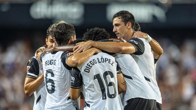 El equipo celebra el gol de Hugo Duro (Foto: Valencia CF).