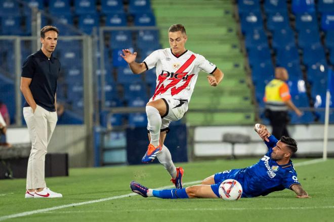 Una jugada del Getafe-Rayo que acabó sin ningún tiro a puerta (Cordon Press)