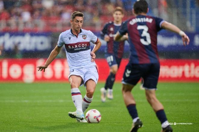 Pablo Martínez reapareció y como titular al no estar inscrito hasta el cierre del mercado (Foto: LALIGA).