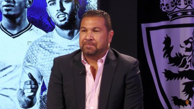 Juan Carlos Cordero, en la presentación de Marí y Adu Ares (Foto: Real Zaragoza).