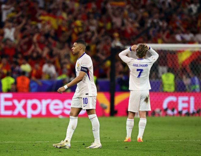 Kylian Mbappé y Antoine Griezmann, durante el España-Francia de la Eurocopa (Foto: Cordon Press).