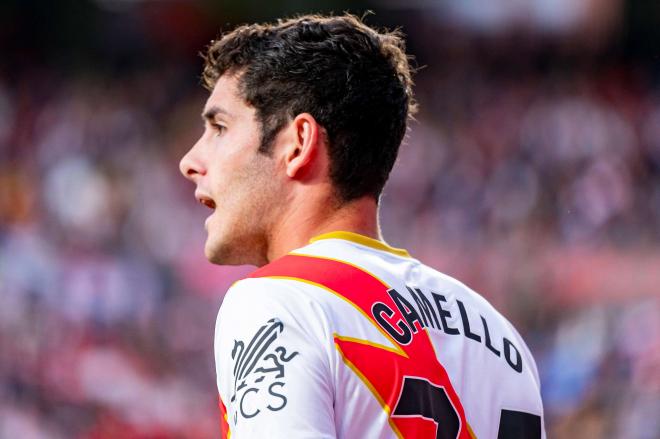 Sergio Camello, en un partido con el Rayo Vallecano (Foto: Cordon Press).