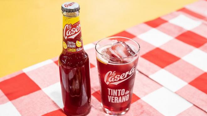 Tinto de verano con limón 'La Casera' (Fuente: @lacasera_es)