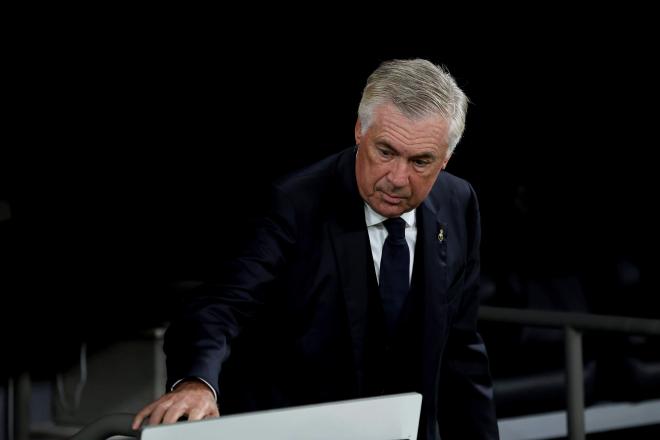 Carlo Ancelotti, en el Bernabéu ante el Real Betis (Foto: Cordon Press)