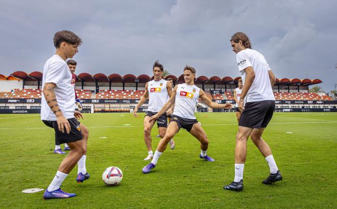 Dani Gómez, en el entrenamiento de este martes (Foto: Valencia CF).