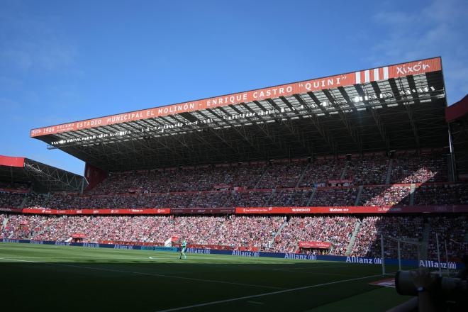 Grada del estadio de El Molinón (Foto: Real Sporting).