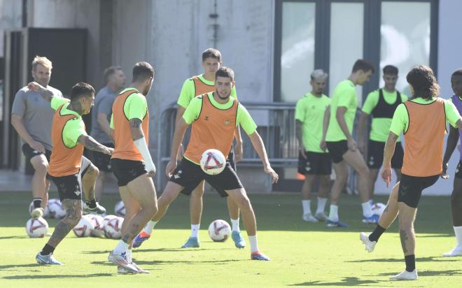 Elyaz Zidane en el entrenamiento del Real Betis (foto: Kiko Hurtado).