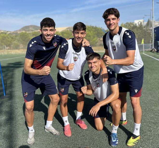 Hugo Martínez, Édgar Alcañiz, Diego Rodríguez y Carlos Peñaranda (Foto: LUD).