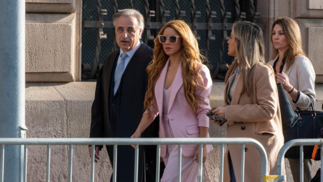 Shakira llegando a los juzgados de Barcelona (Cordon Press)