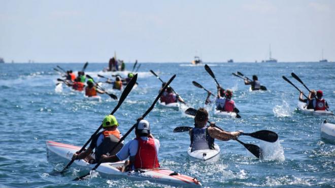 Prueba de Kayak en el mar (Fuente: Club Náutico de Denia)