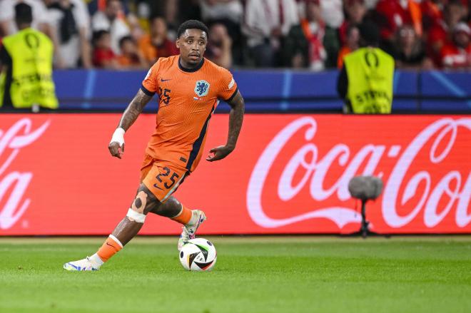 Steven Bergwijn, en un partido con los Países Bajos en la Eurocopa (Foto: Cordon Press).