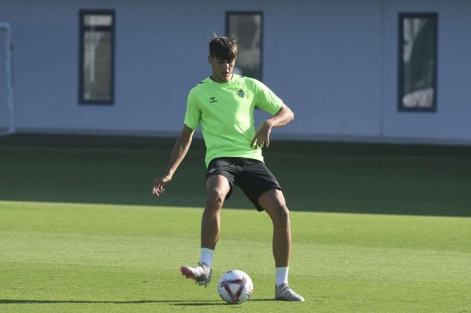 Sergio Saez, con el primer equipo (Foto: Kiko Hurtado)