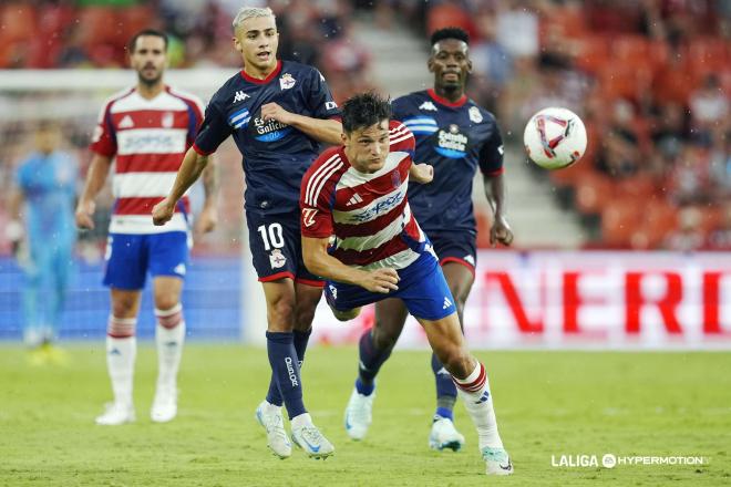 Yeremay y Bouldini atacan en el Granada - Dépor (Foto: LALIGA).