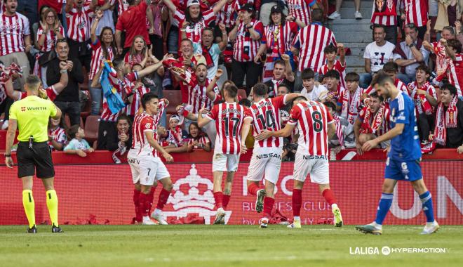 Gol de Juan Otero en el derbi Sporting - Oviedo (Foto LALIGA).